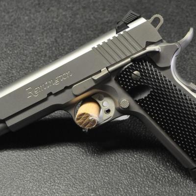 Remington 1911 R1    Enhanced Stainless