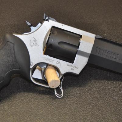 Taurus Raging Hunter 5